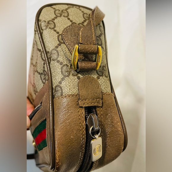 Gucci Vintage comes with flaws crossbody - Picture 9 of 14